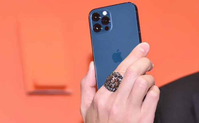 八步苹果手机维修分享iPhone12系列重启方法教程 